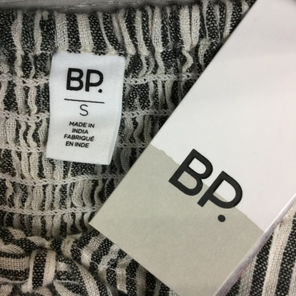 BP. Ruffle Neck Top P1 - Picture 7 of 7